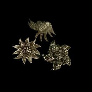 3 signed vintage brooches